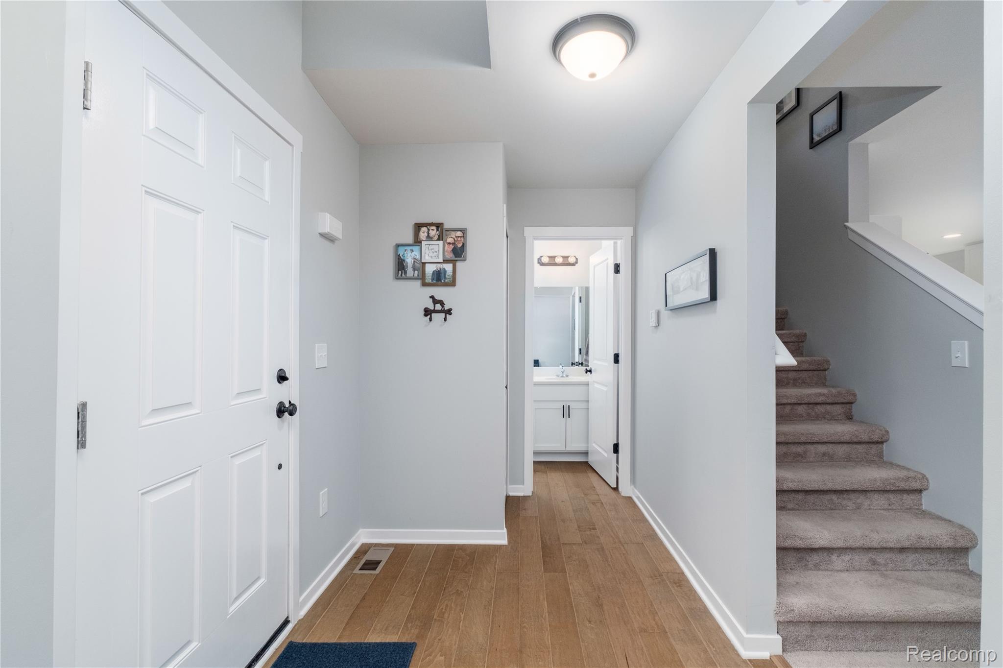 8740 Oak Ridge Trail