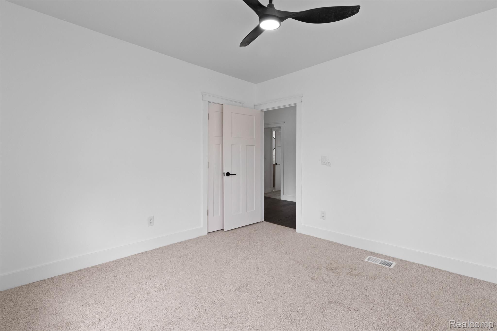 DetroitCity_Wayne, Michigan 48206, United States, 5 Bedrooms Bedrooms, ,4 BathroomsBathrooms,Residential,Active,103908