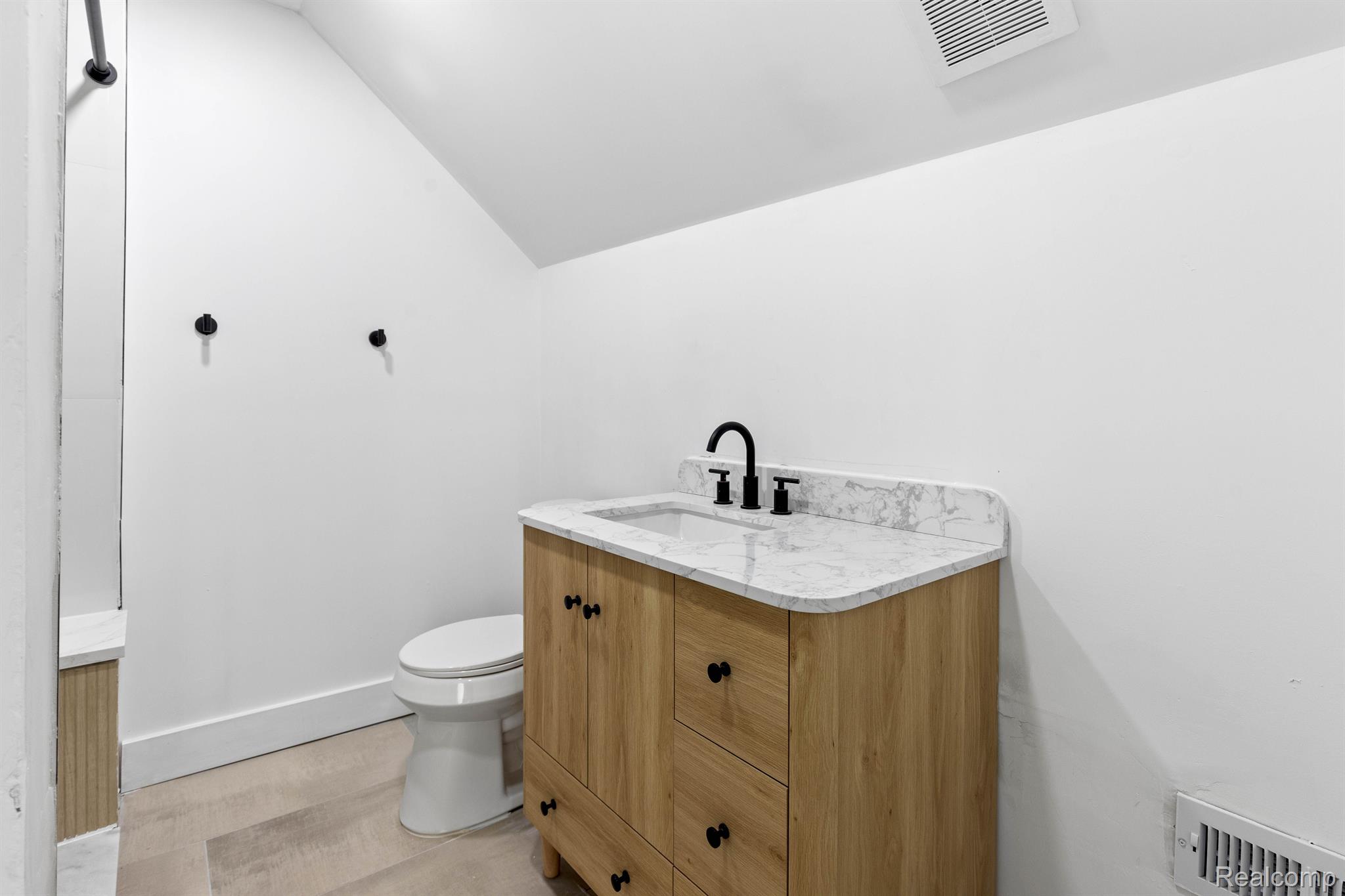 DetroitCity_Wayne, Michigan 48206, United States, 5 Bedrooms Bedrooms, ,4 BathroomsBathrooms,Residential,Active,103908