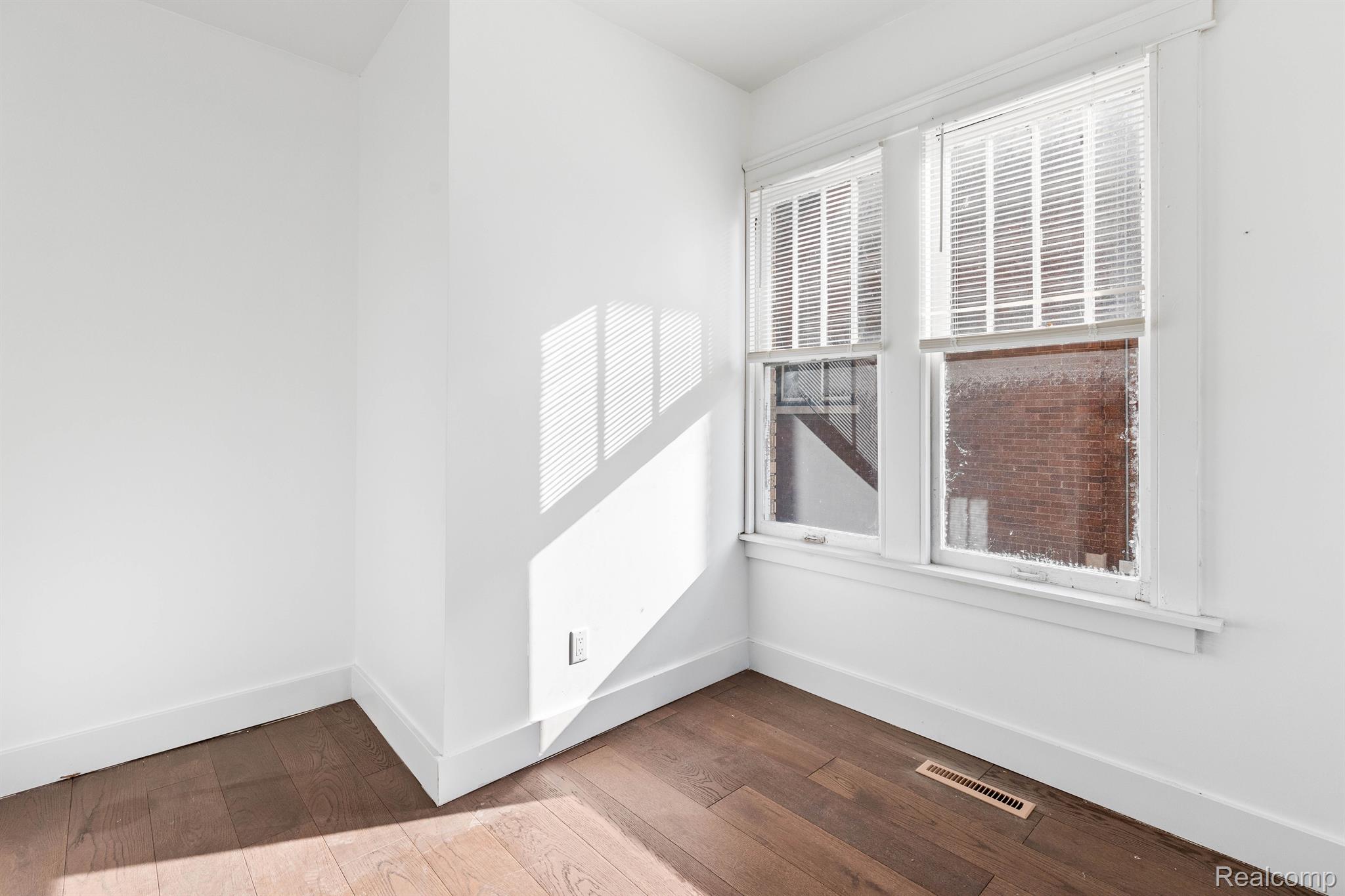 DetroitCity_Wayne, Michigan 48206, United States, 5 Bedrooms Bedrooms, ,4 BathroomsBathrooms,Residential,Active,103908