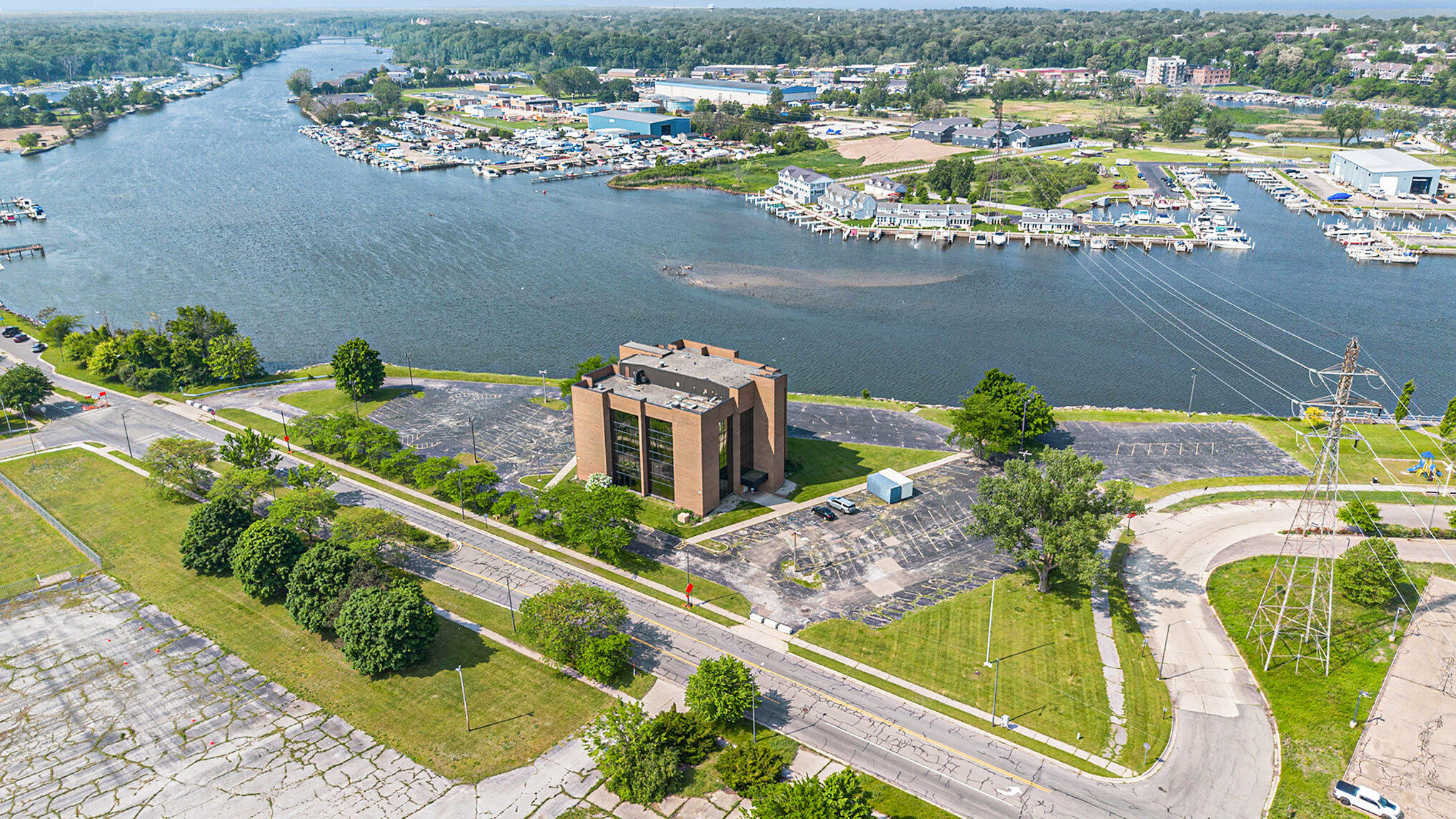 400 Riverview Drive