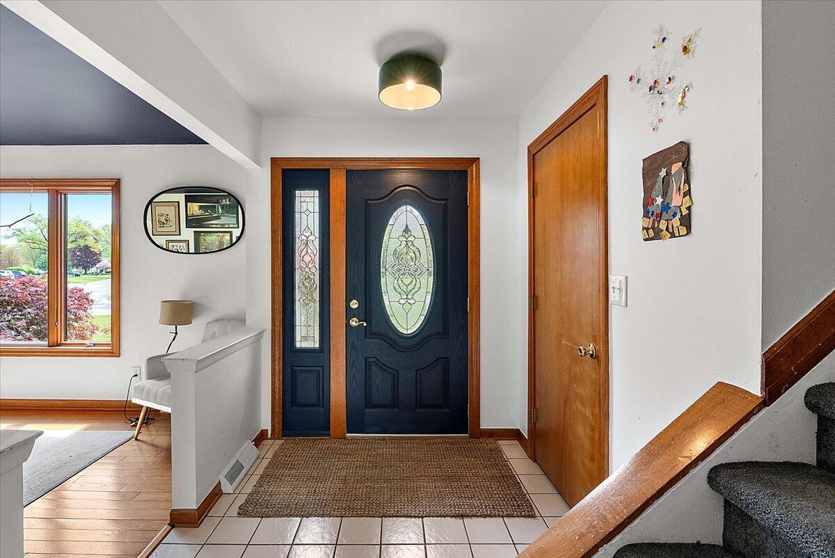 6079 Venice Drive