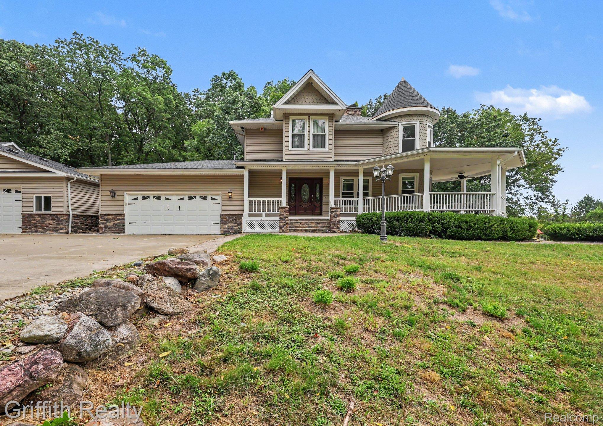 3937 Green Hills Drive
