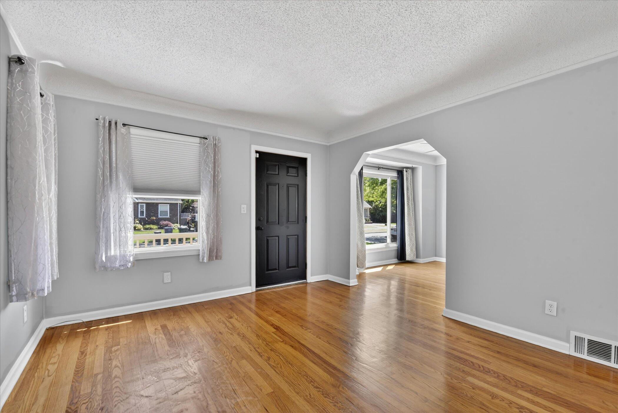 1426 Leblanc Street