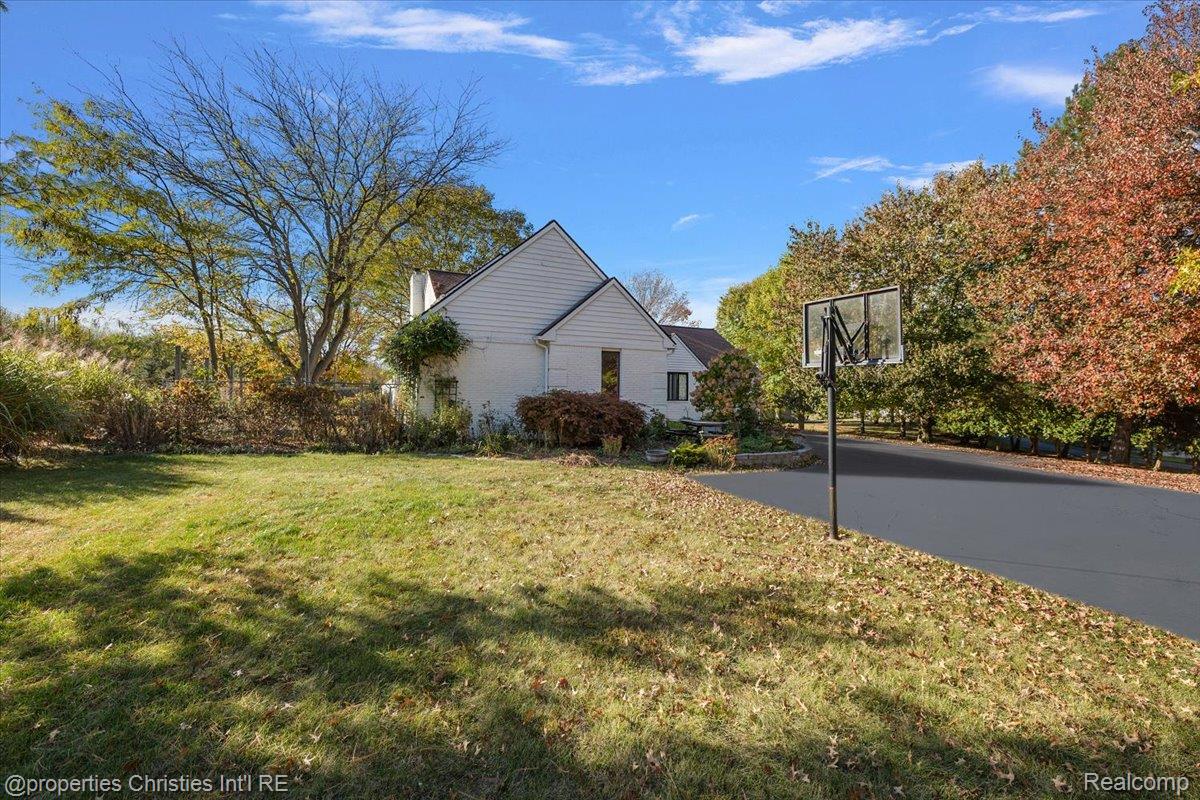 8793 Webster Hills Road