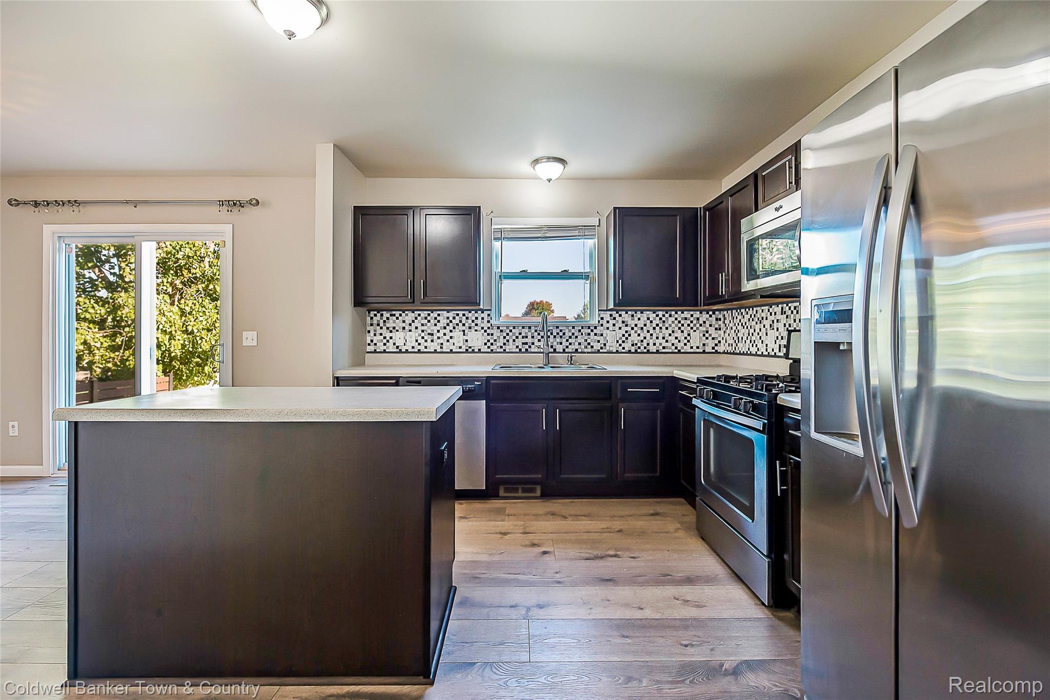 8401 Walnut Hill