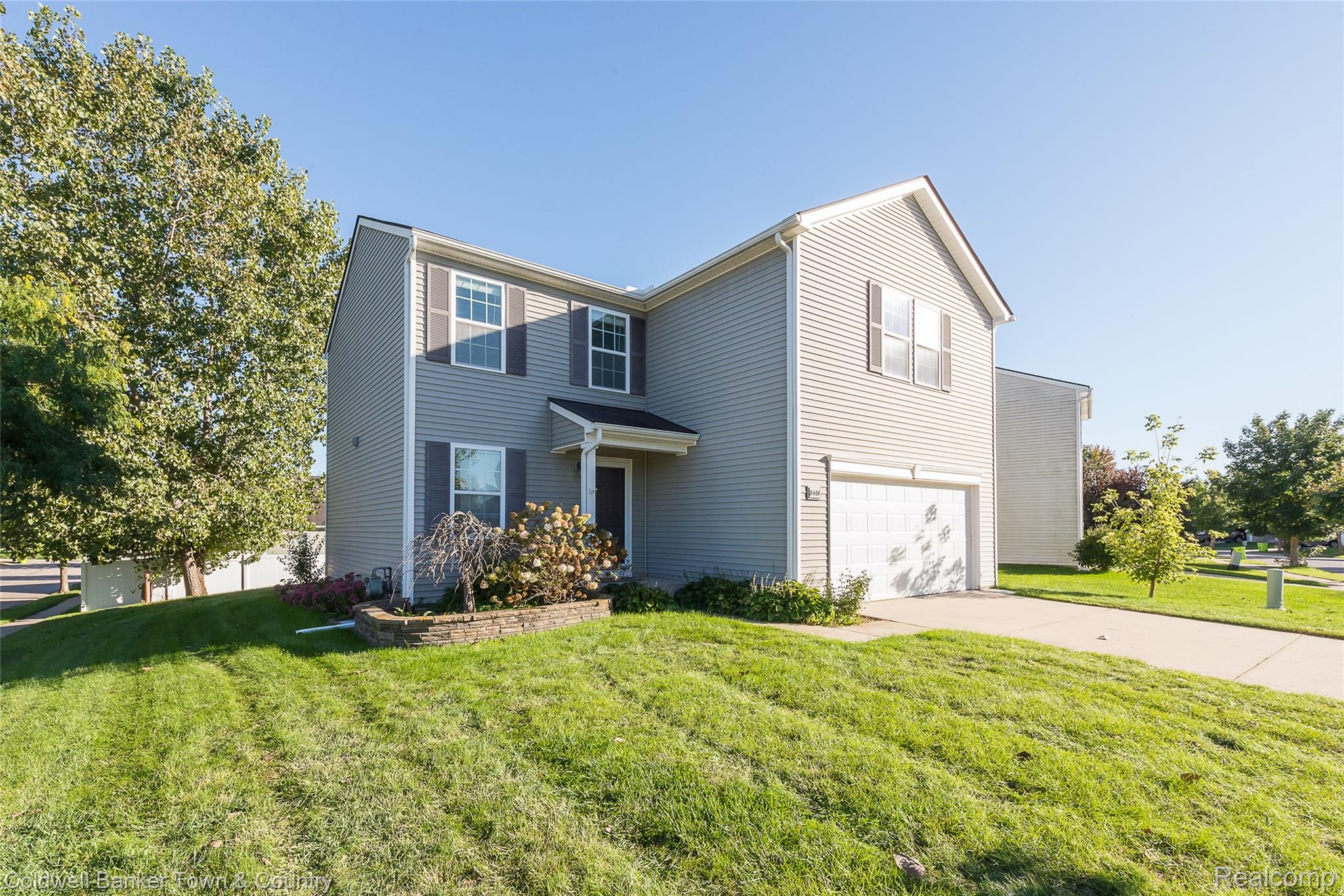 8401 Walnut Hill