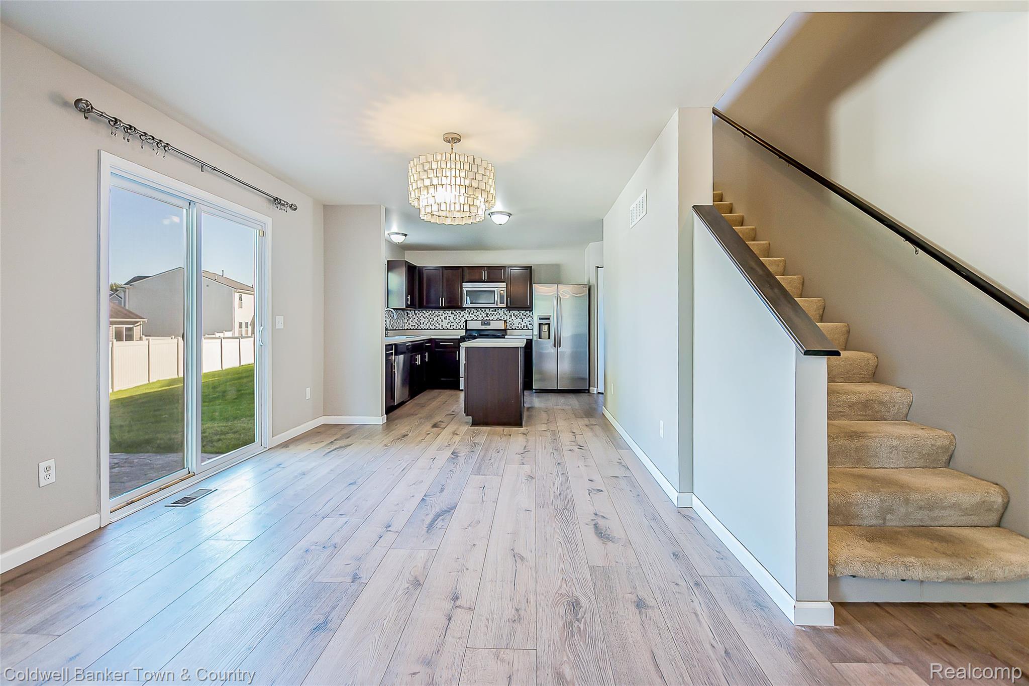 8401 Walnut Hill
