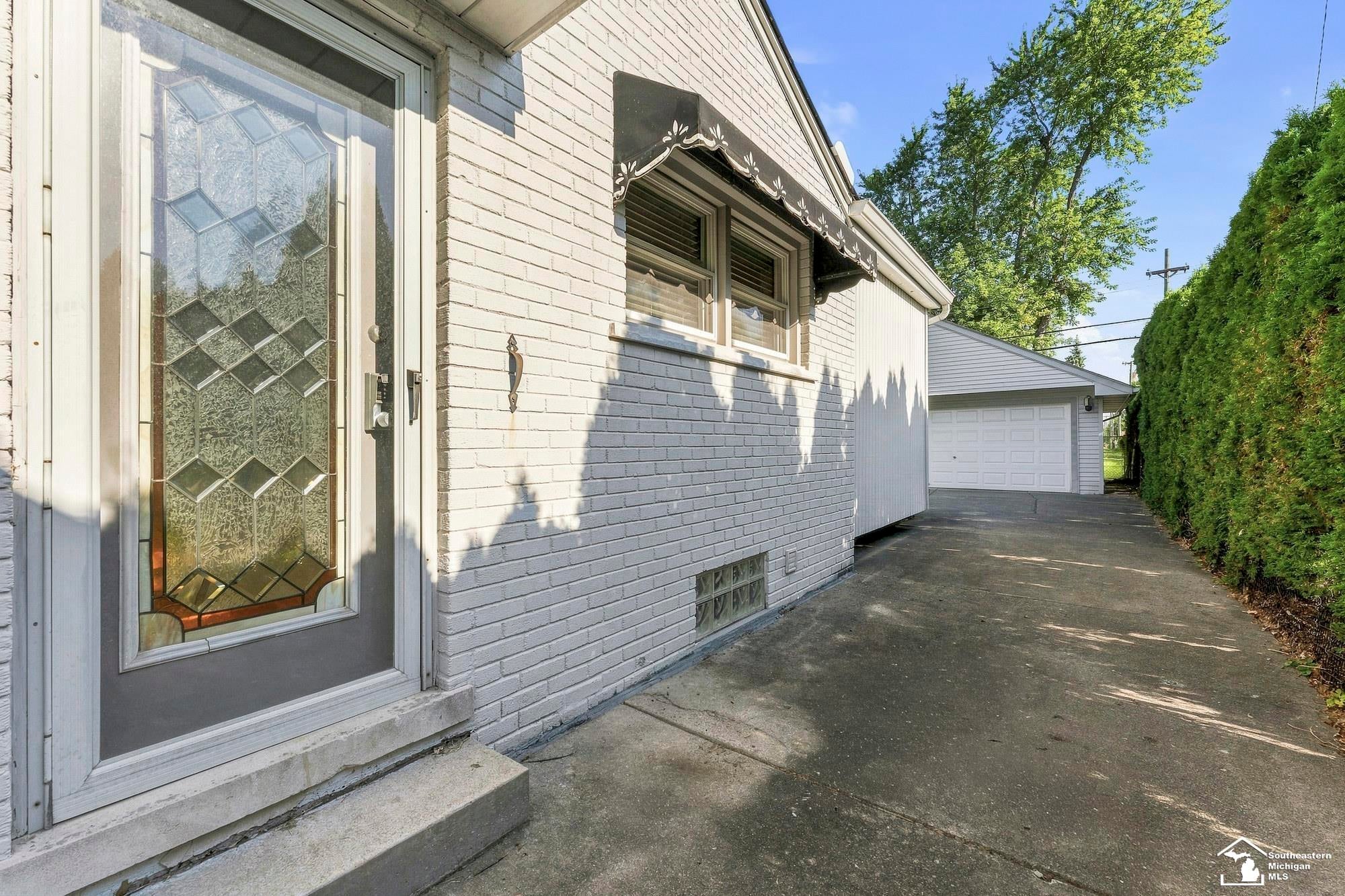 2026 Davis Street