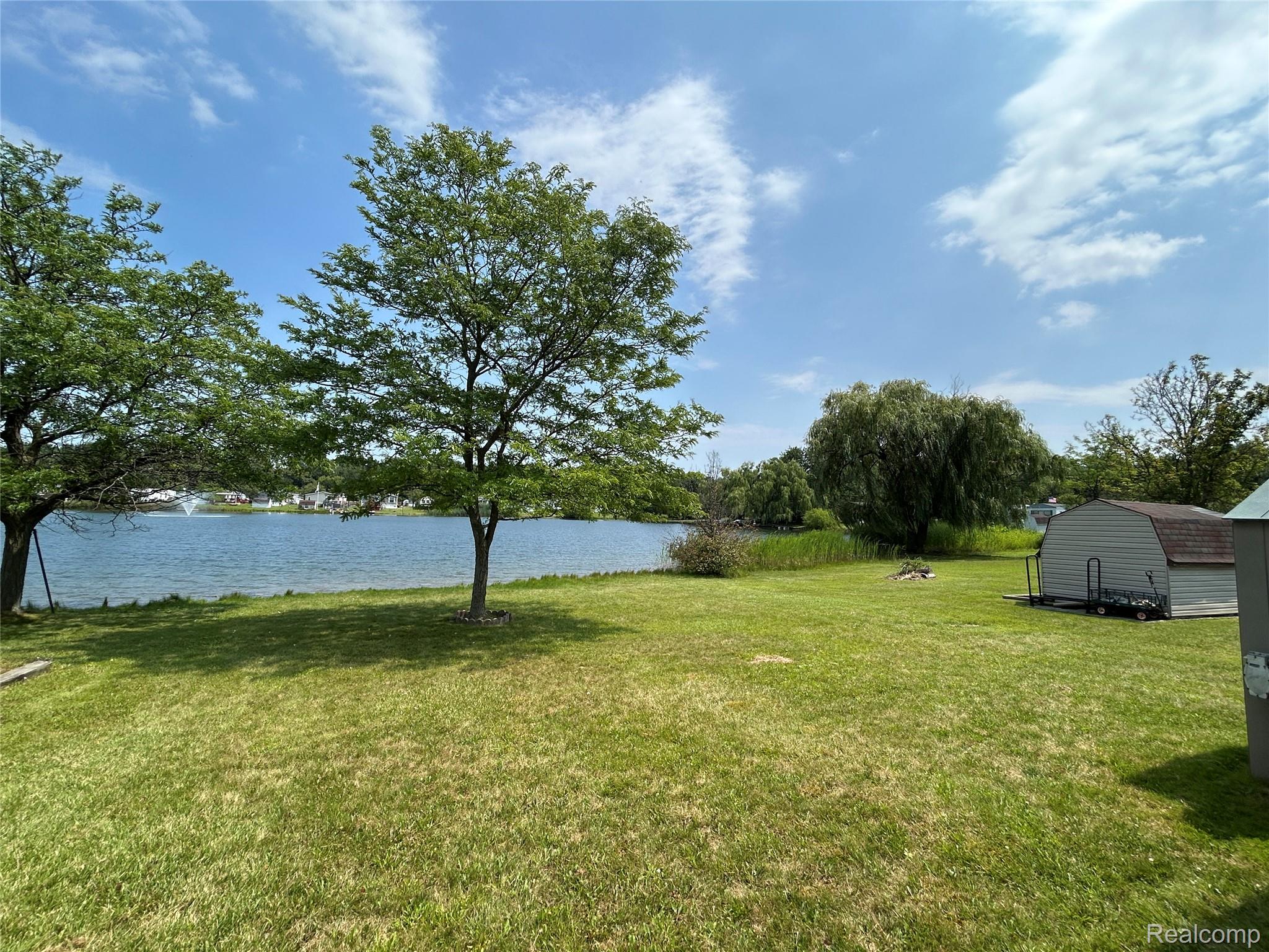 48582 Lakeview Circle