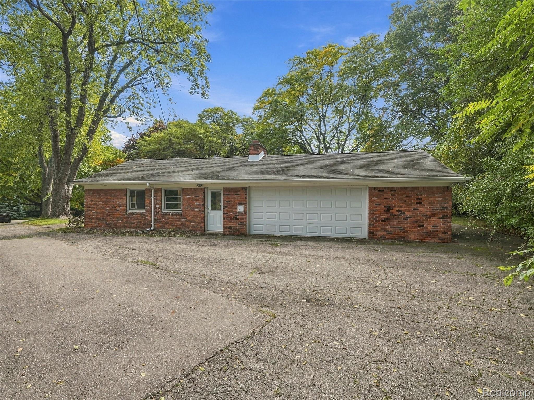 2666 W Hickory Grove Road