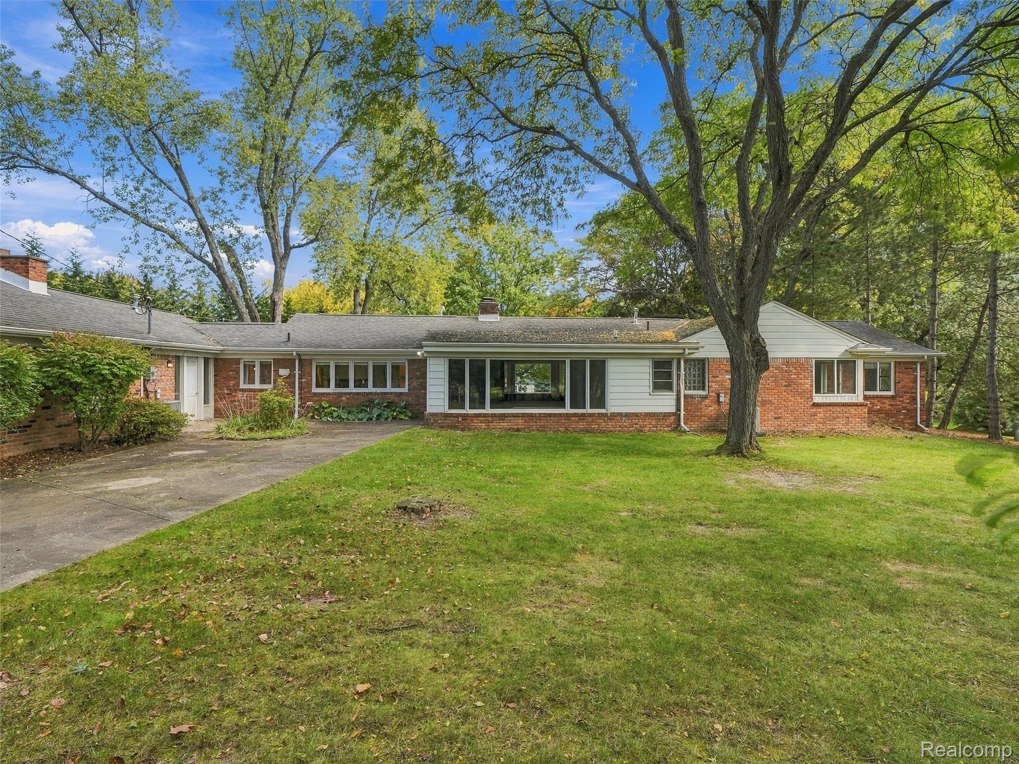 2666 W Hickory Grove Road