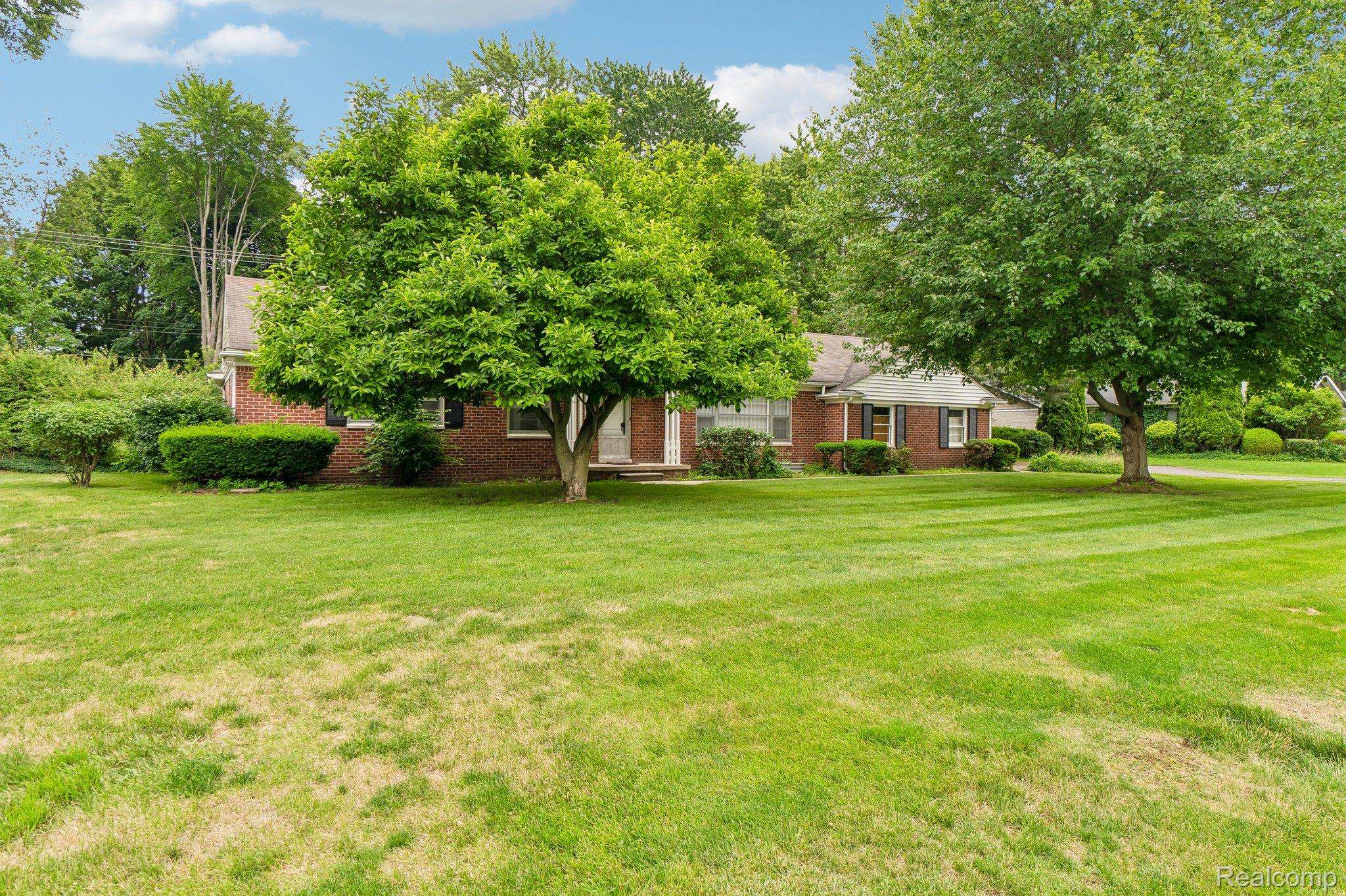 6105 Gilbert Lake Road
