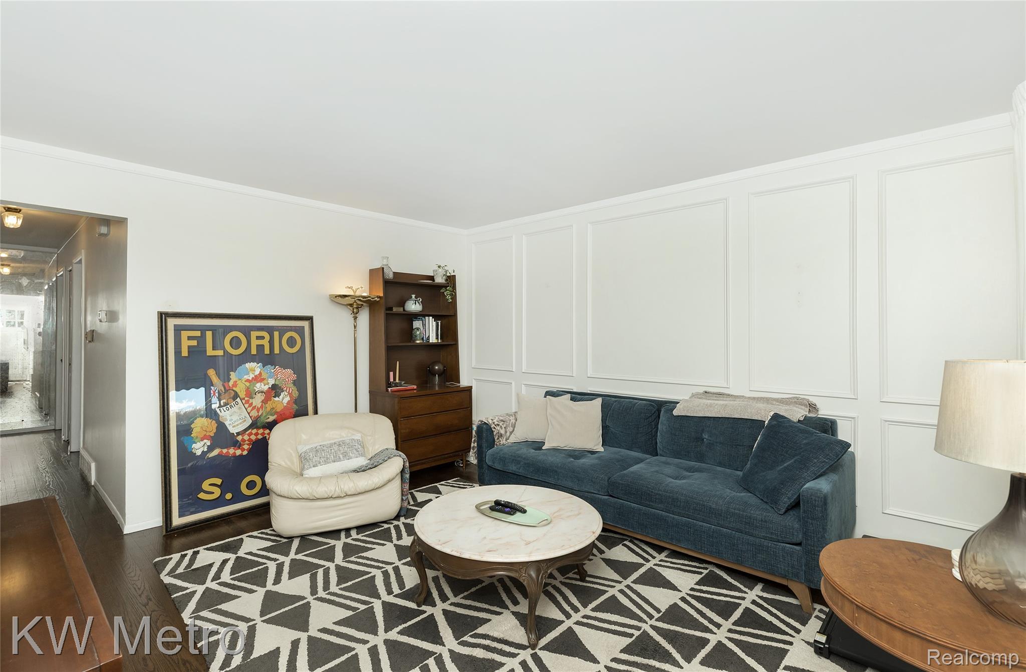 1221 E Goulson Avenue