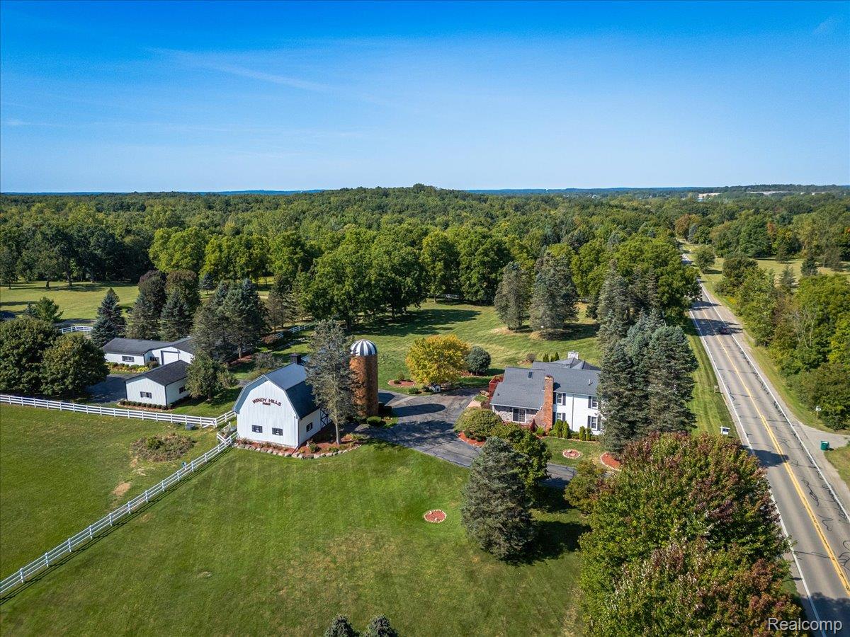 Addison Township, Michigan 48370, United States, 4 Bedrooms Bedrooms, ,2 BathroomsBathrooms,Residential,Active,208331