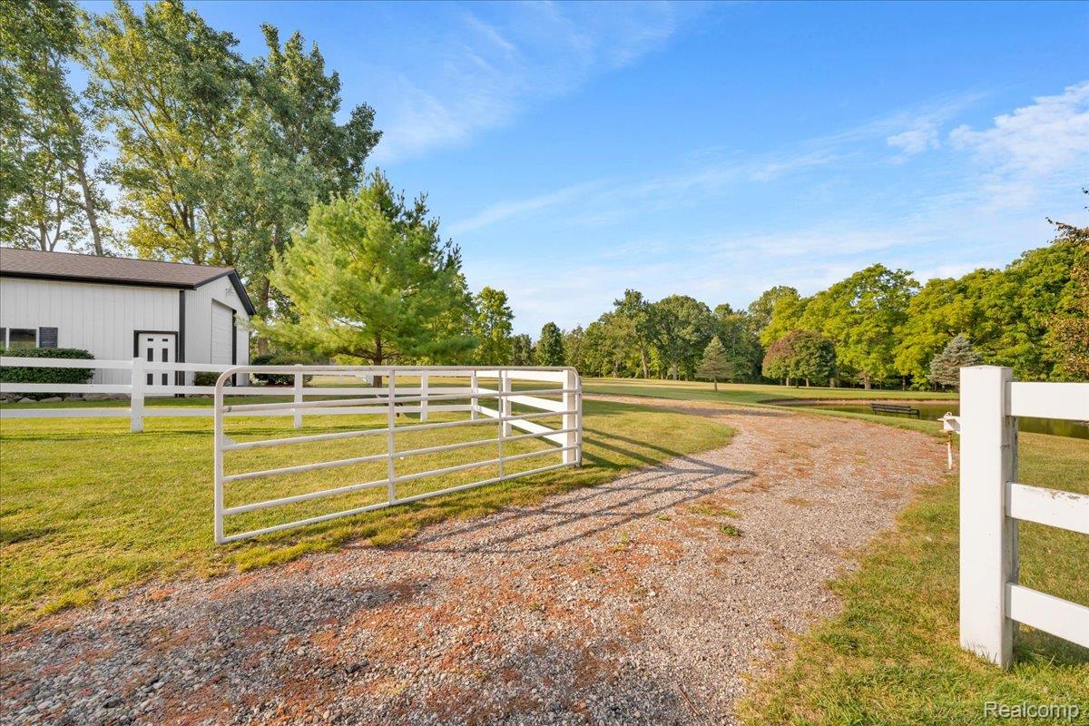 Addison Township, Michigan 48370, United States, 4 Bedrooms Bedrooms, ,2 BathroomsBathrooms,Residential,Active,208331