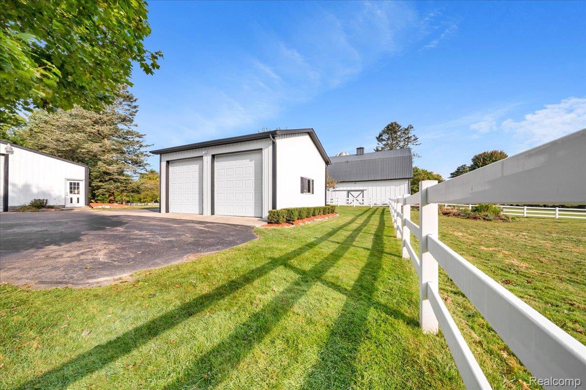 Addison Township, Michigan 48370, United States, 4 Bedrooms Bedrooms, ,2 BathroomsBathrooms,Residential,Active,208331