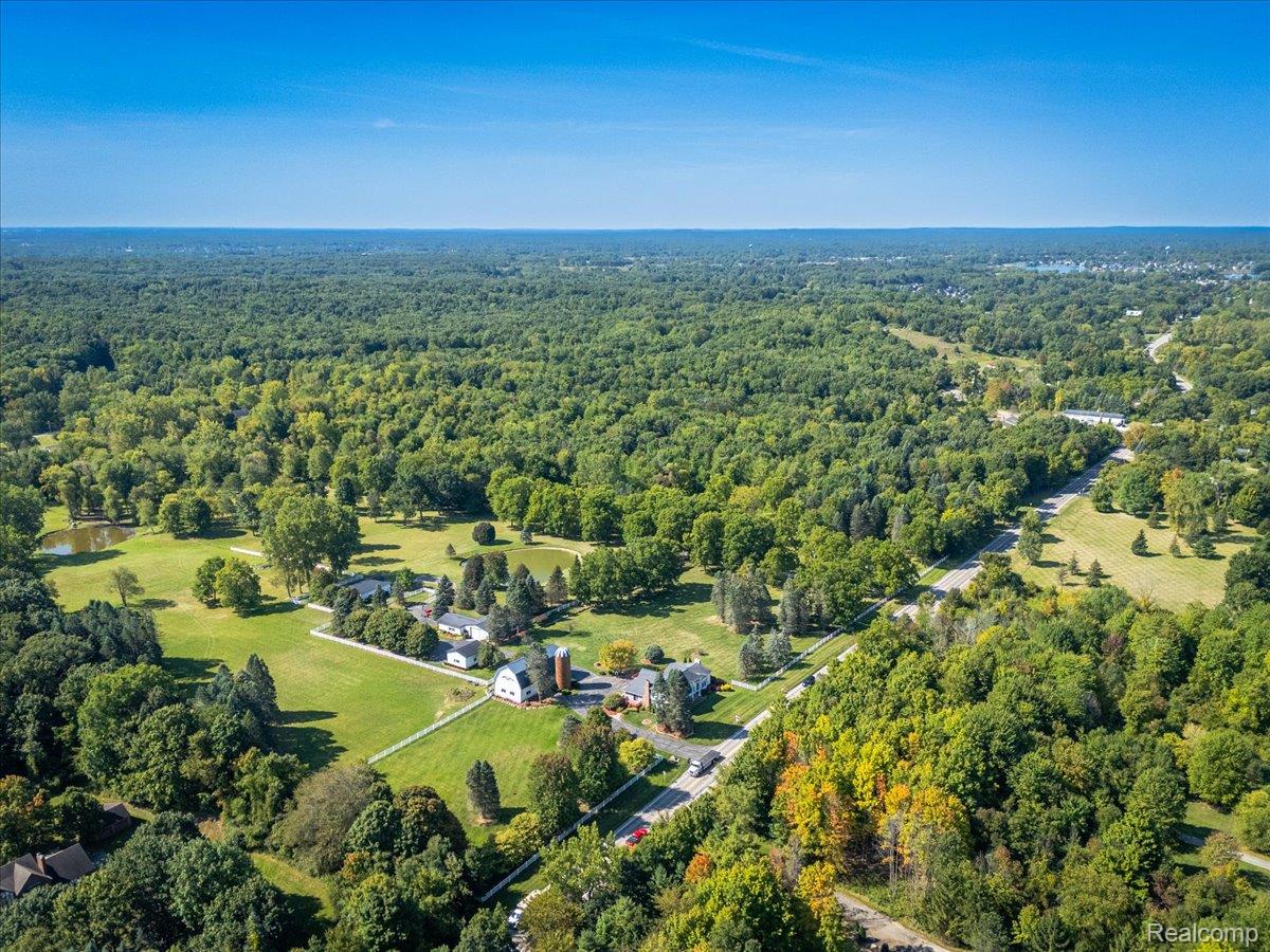 Addison Township, Michigan 48370, United States, 4 Bedrooms Bedrooms, ,2 BathroomsBathrooms,Residential,Active,208331