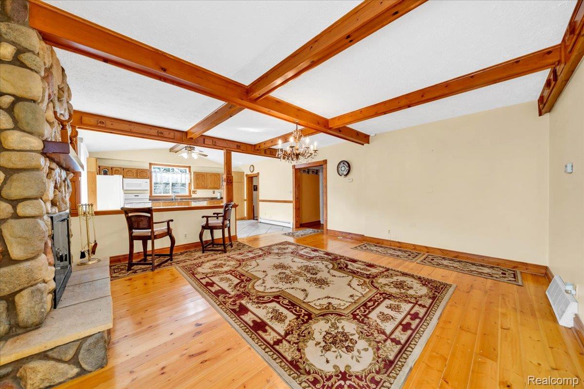 Addison Township, Michigan 48370, United States, 4 Bedrooms Bedrooms, ,2 BathroomsBathrooms,Residential,Active,208331