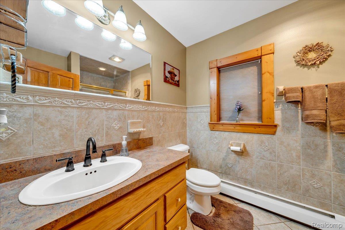 Addison Township, Michigan 48370, United States, 4 Bedrooms Bedrooms, ,2 BathroomsBathrooms,Residential,Active,208331