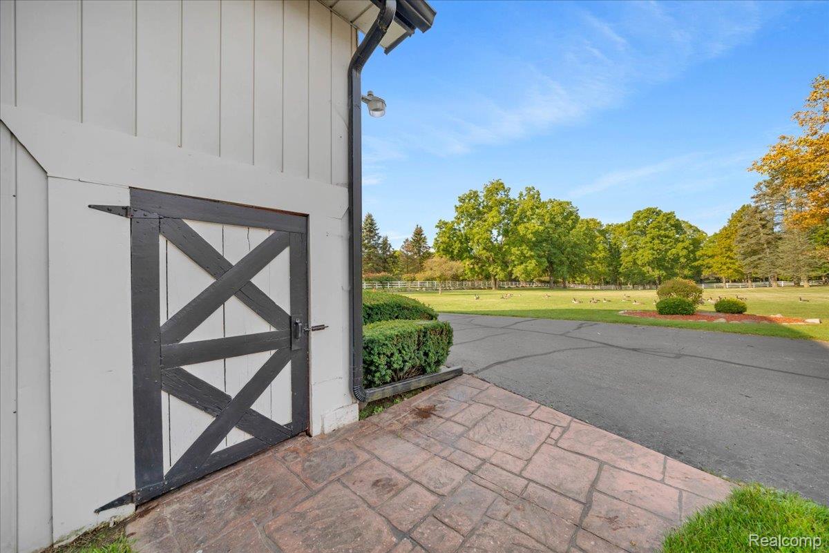 Addison Township, Michigan 48370, United States, 4 Bedrooms Bedrooms, ,2 BathroomsBathrooms,Residential,Active,208331