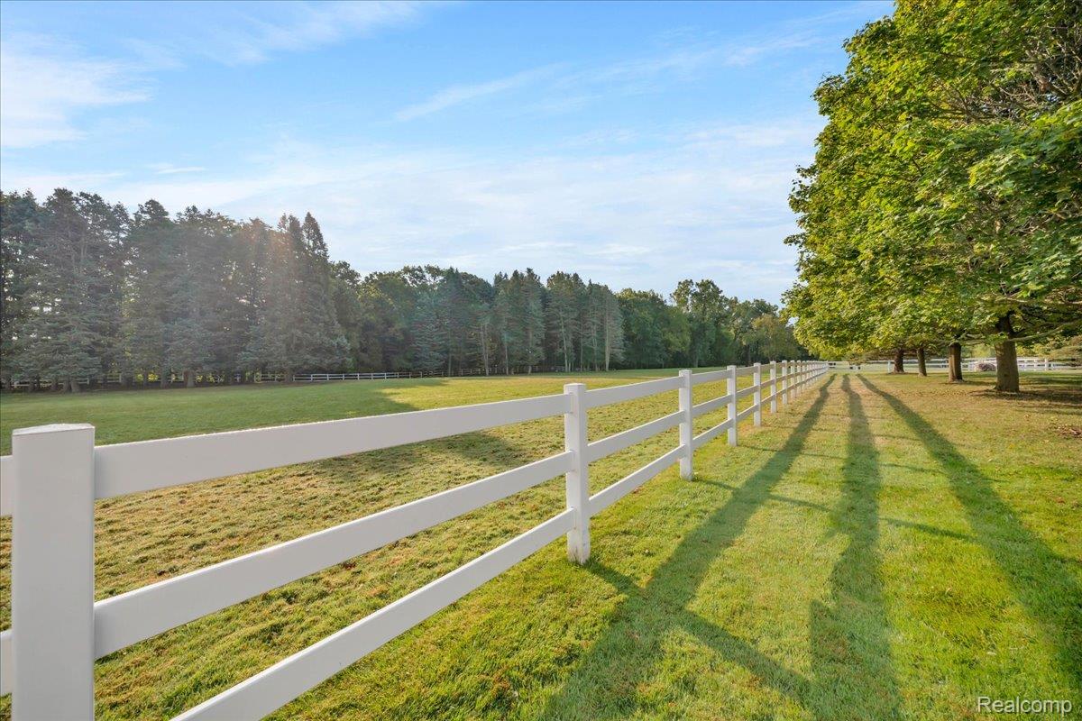 Addison Township, Michigan 48370, United States, 4 Bedrooms Bedrooms, ,2 BathroomsBathrooms,Residential,Active,208331