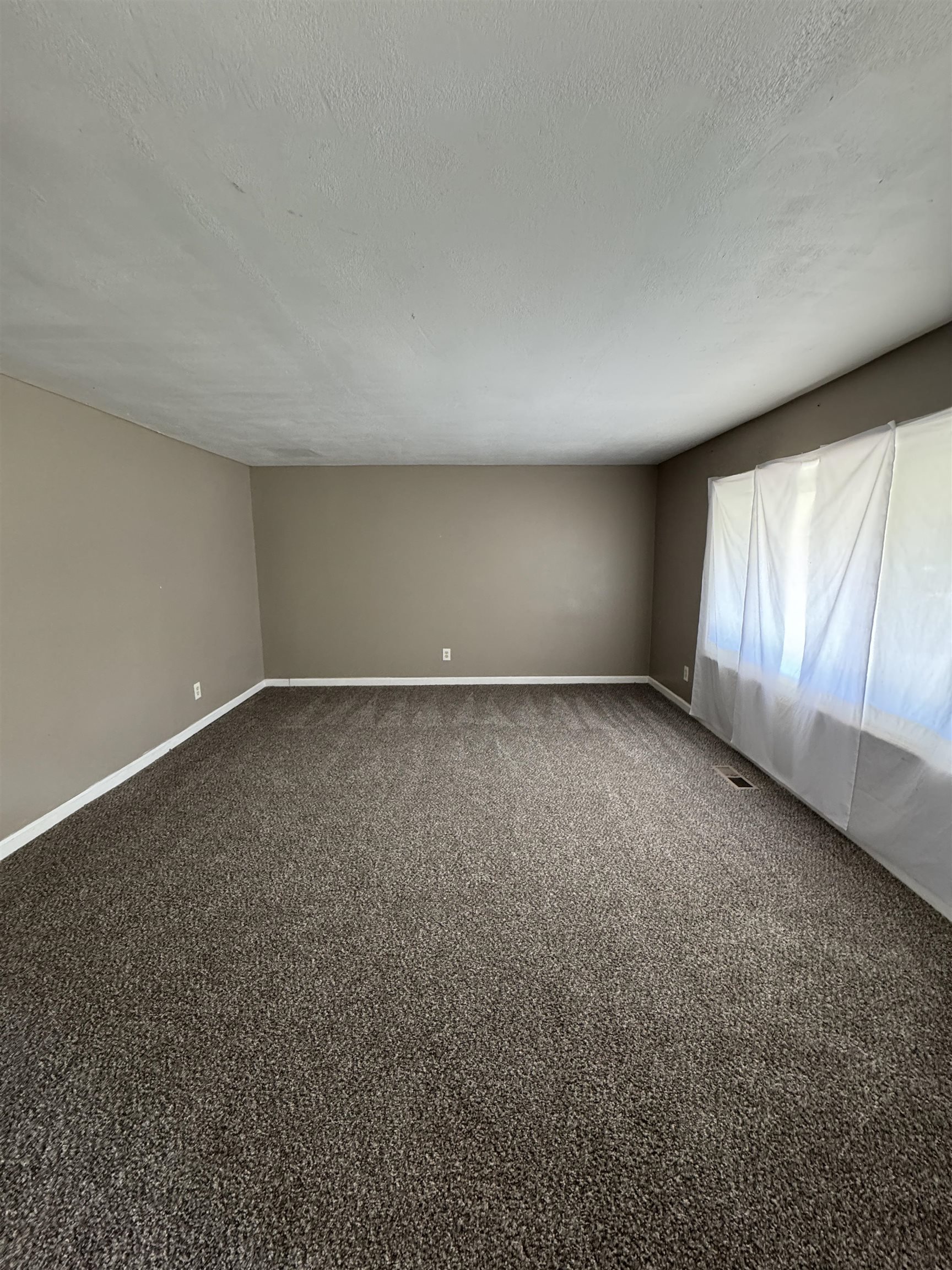 3077 Kettering Heights