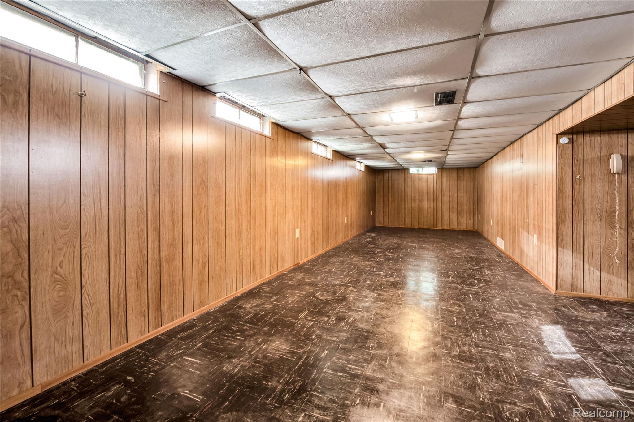 St Clair Shores City, Michigan 48080, United States, 3 Bedrooms Bedrooms, ,1 BathroomBathrooms,Residential,Active,178786