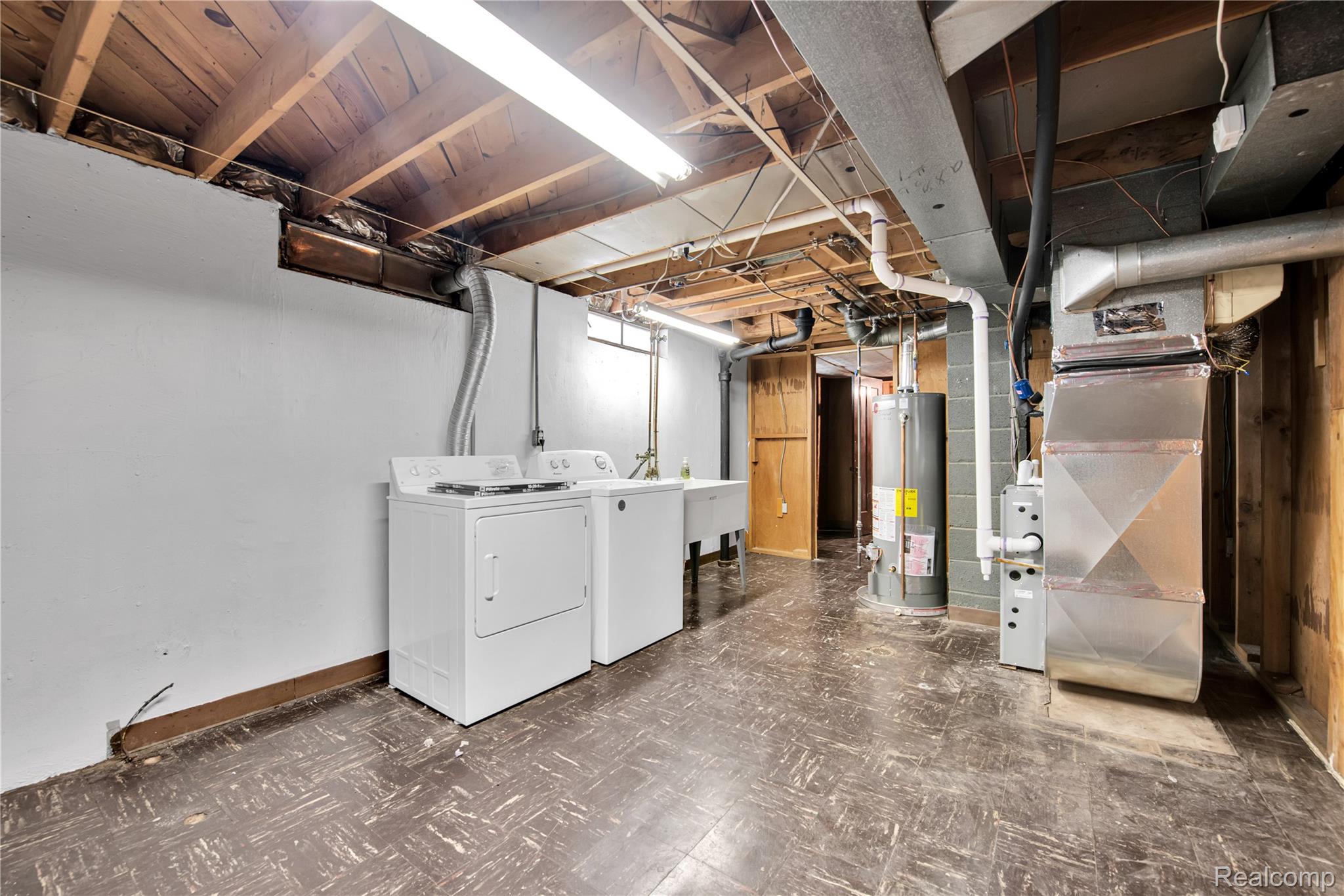 St Clair Shores City, Michigan 48080, United States, 3 Bedrooms Bedrooms, ,1 BathroomBathrooms,Residential,Active,178786