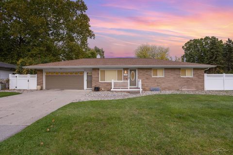 3289 Westbrook Street Buena Vista Charter Township MI 48601