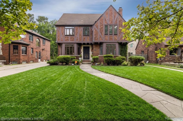 18944 WARRINGTON DR, DETROIT, MI 48221 - Image 4a2d8fa07c9867b7f809ae24ce817c1f/4218743929
