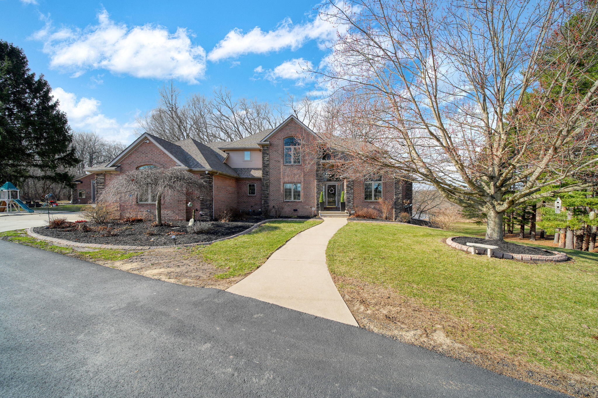 1725 Hemlock Road