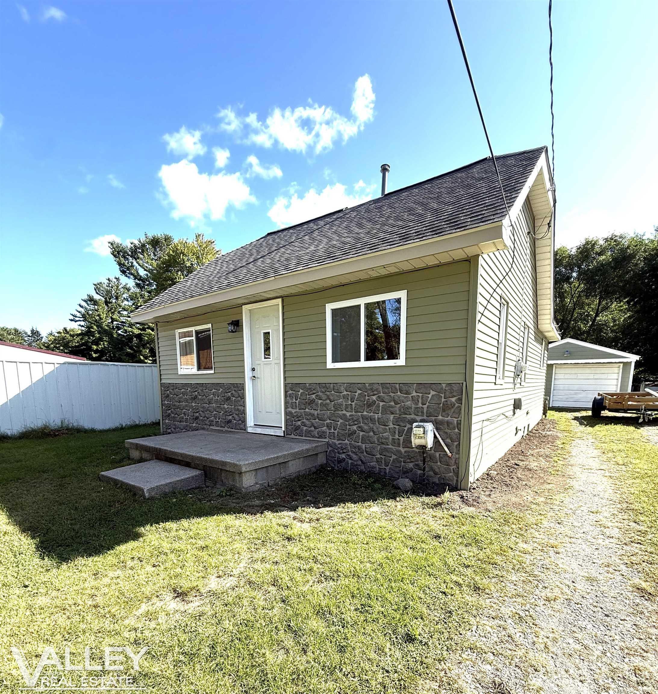 595 S River Road