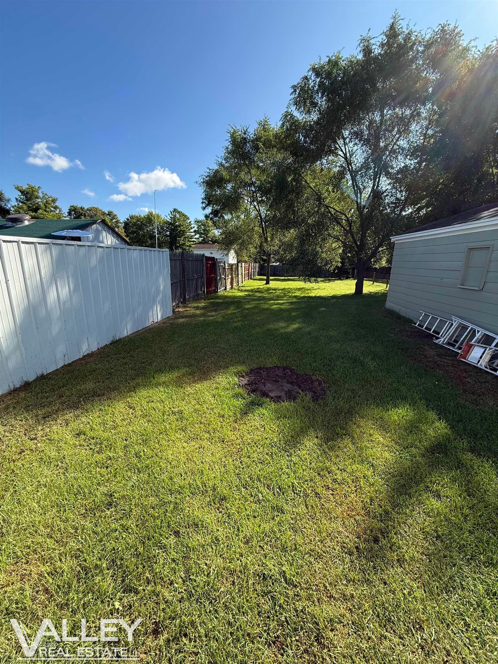 595 S River Road