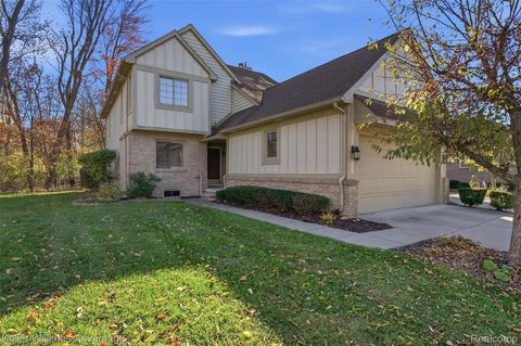 2750 Maple Forest Drive Wixom City MI 48393