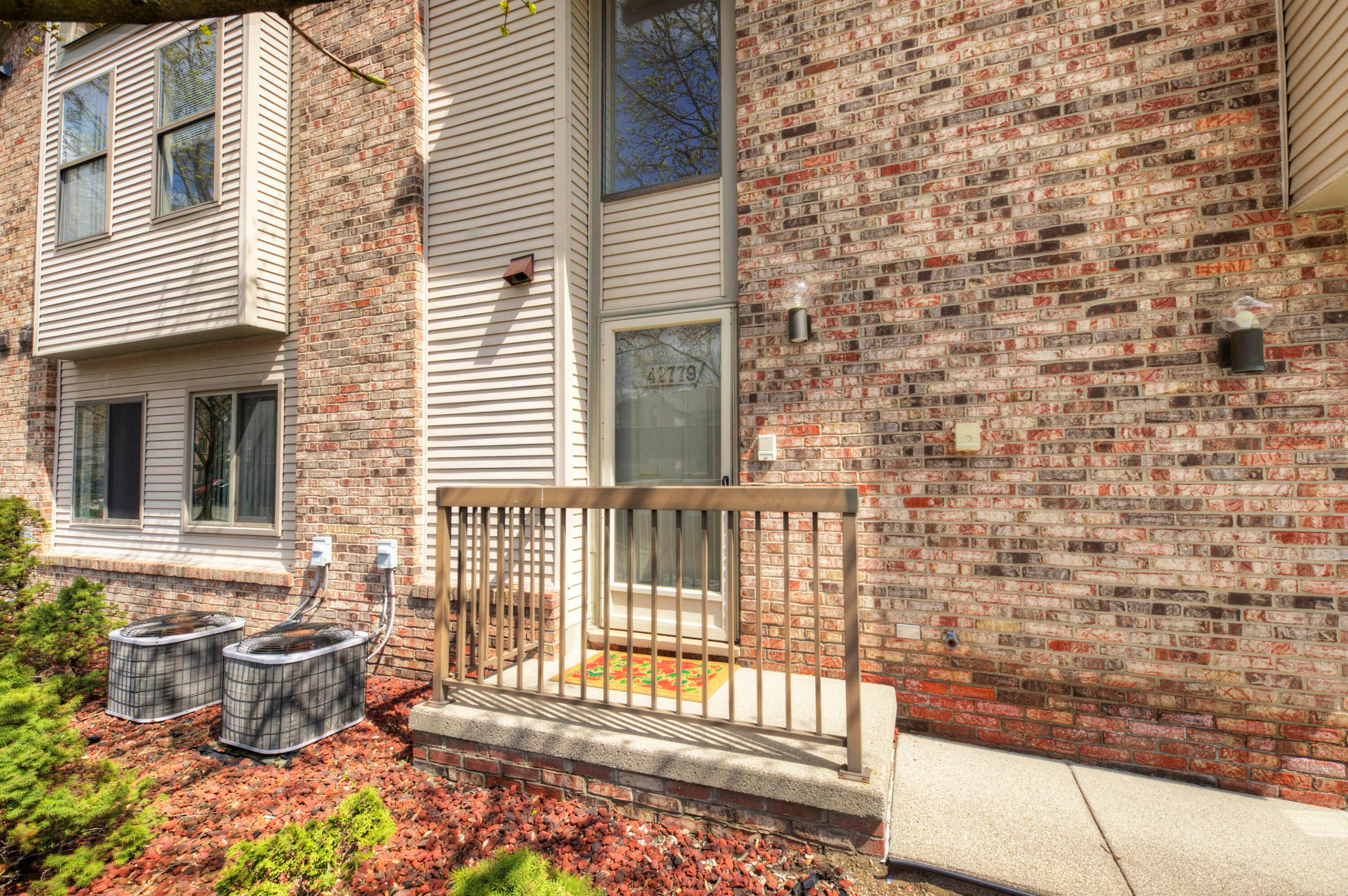 42779 Lilley Pointe Drive