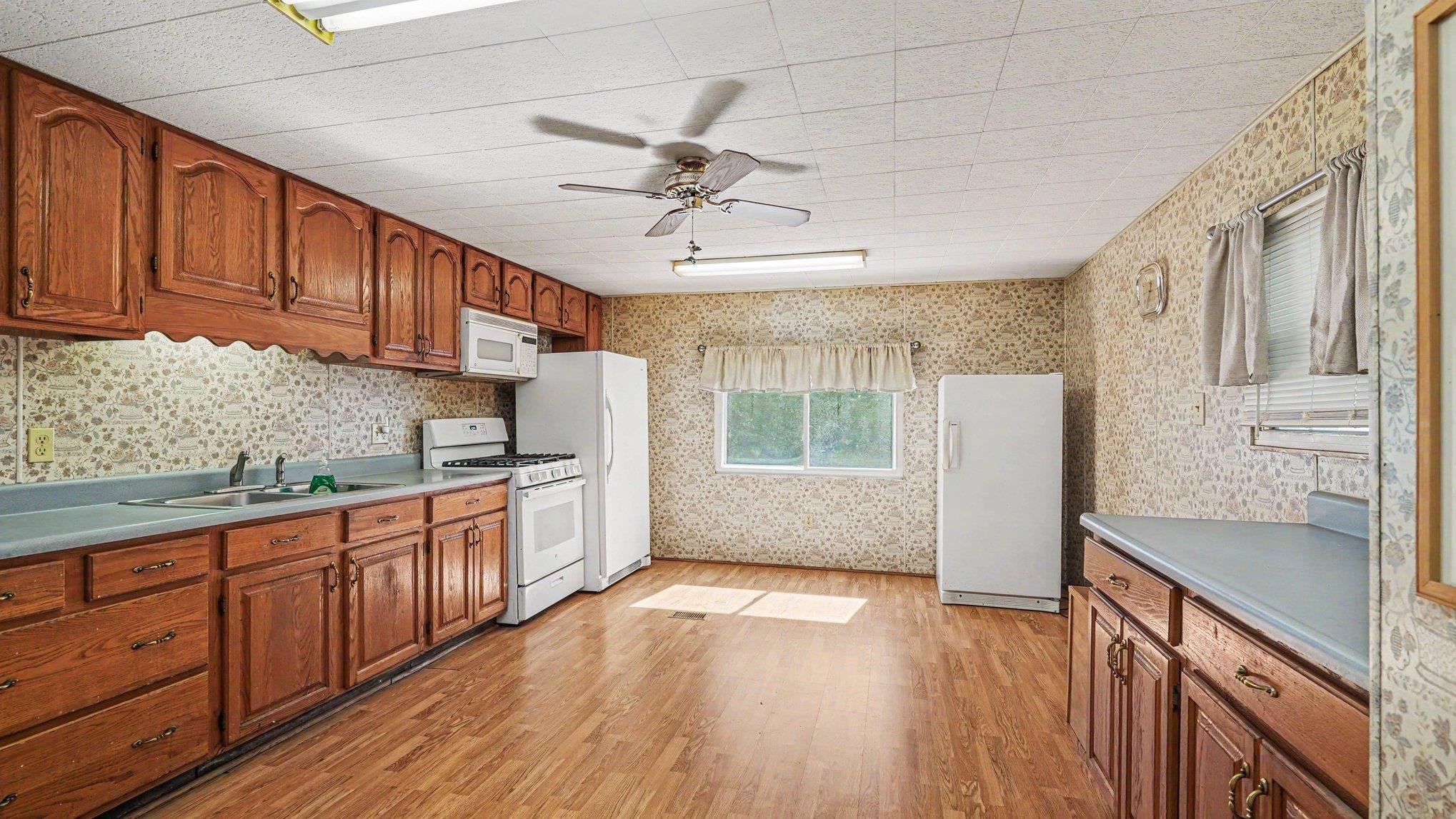 10221 E Church Road