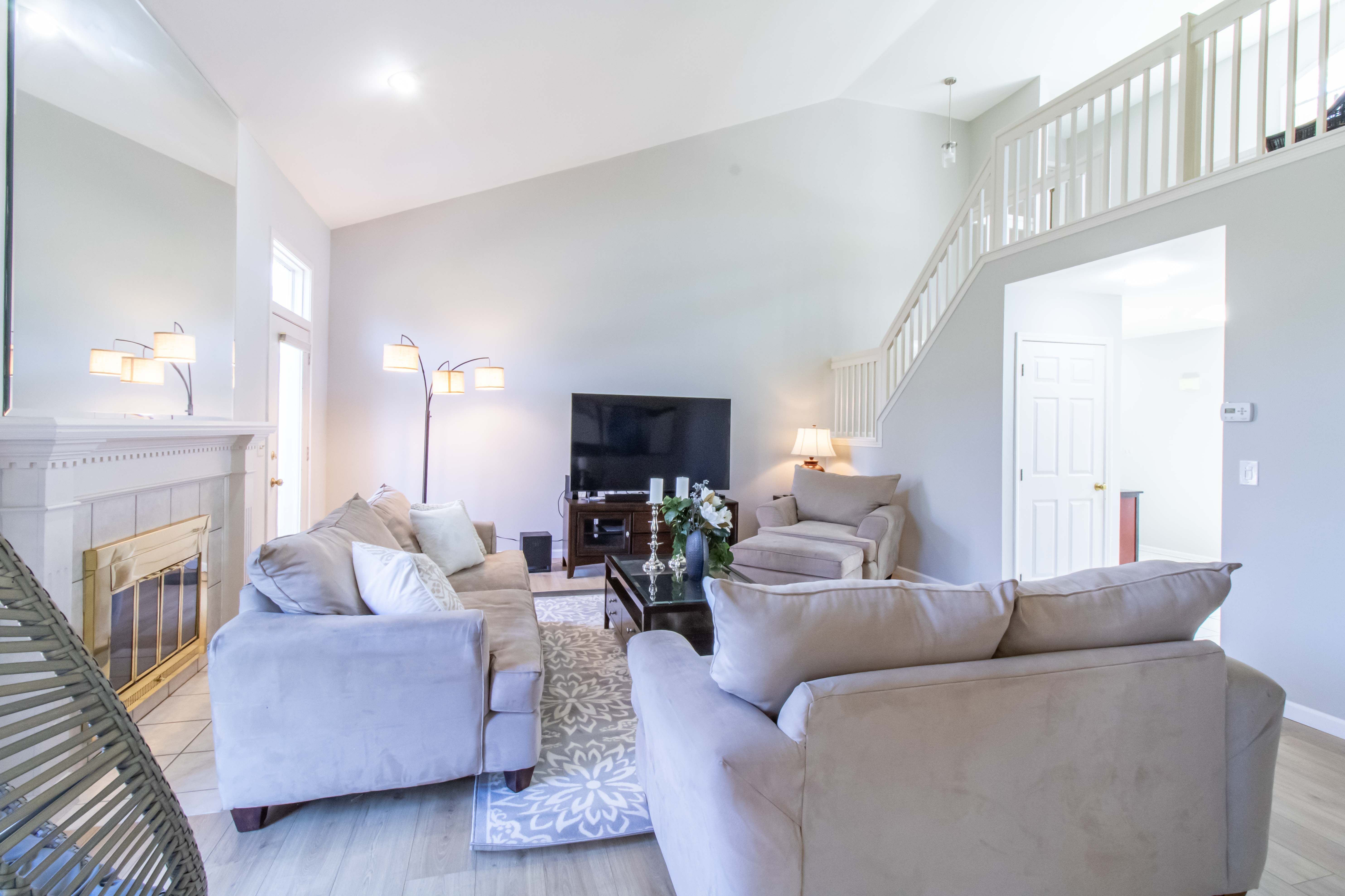 42852 SANDSTONE Drive
