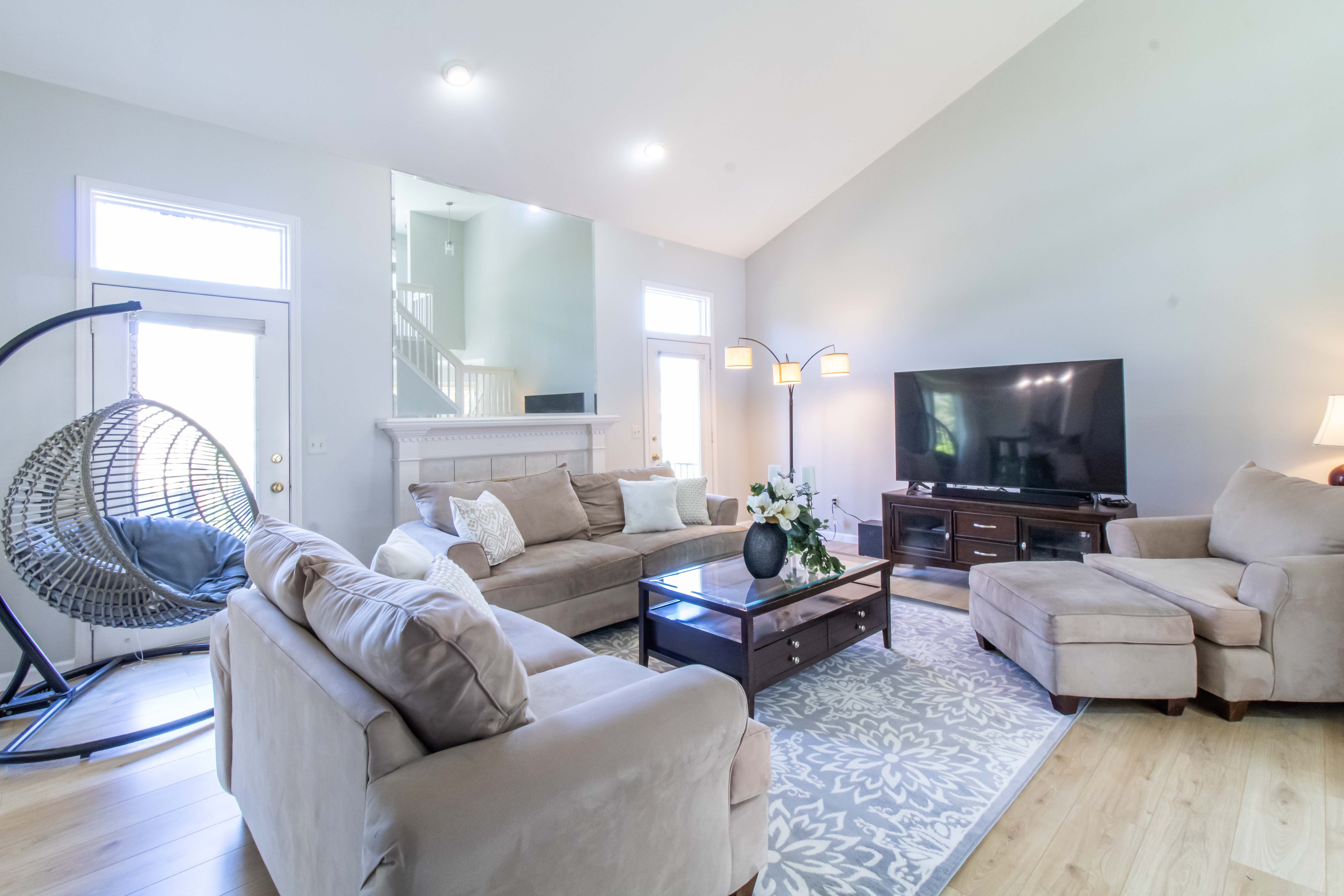42852 SANDSTONE Drive