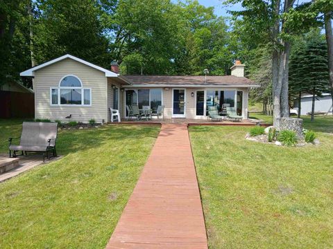 2272 Indian Lake Plainfield Township MI 48748