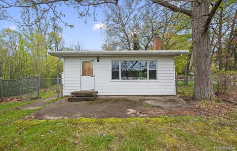 3332 Horrell Court Fenton Charter Township MI 48430