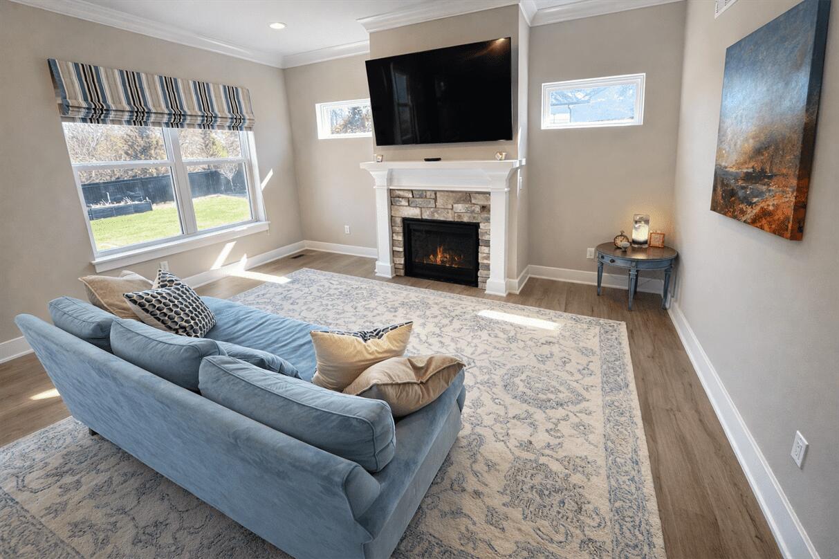 2921 Clivedon Road