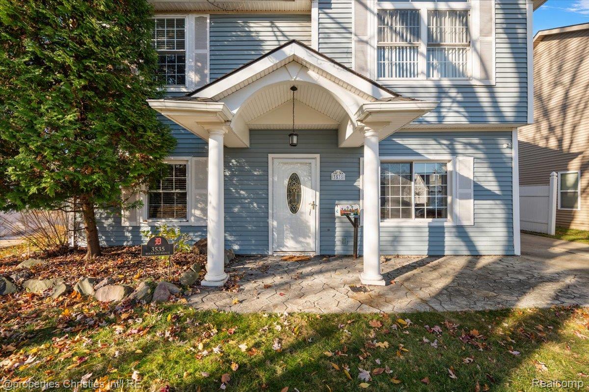 3535 Woodland Avenue