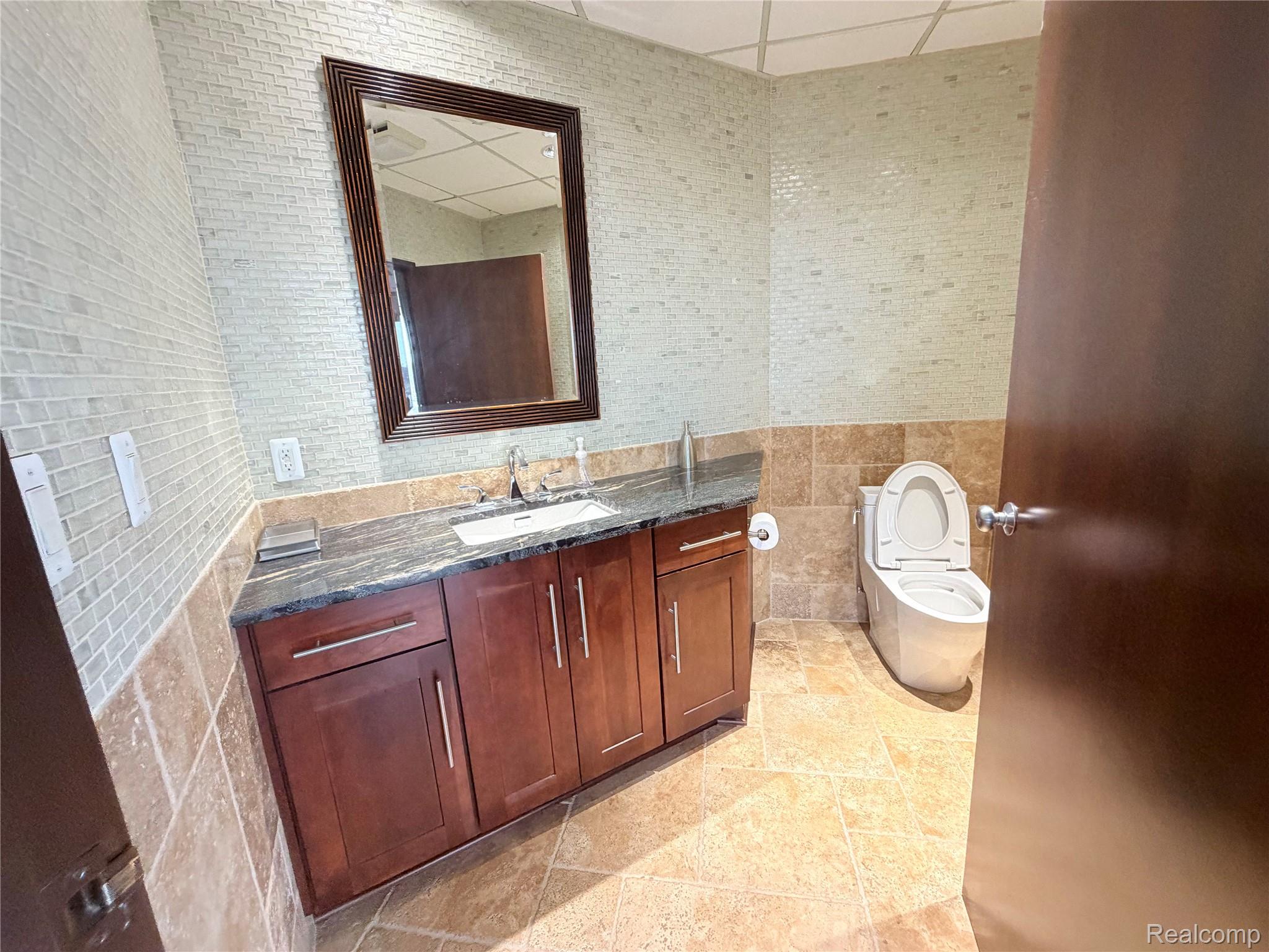 20800 Southfield Road 370