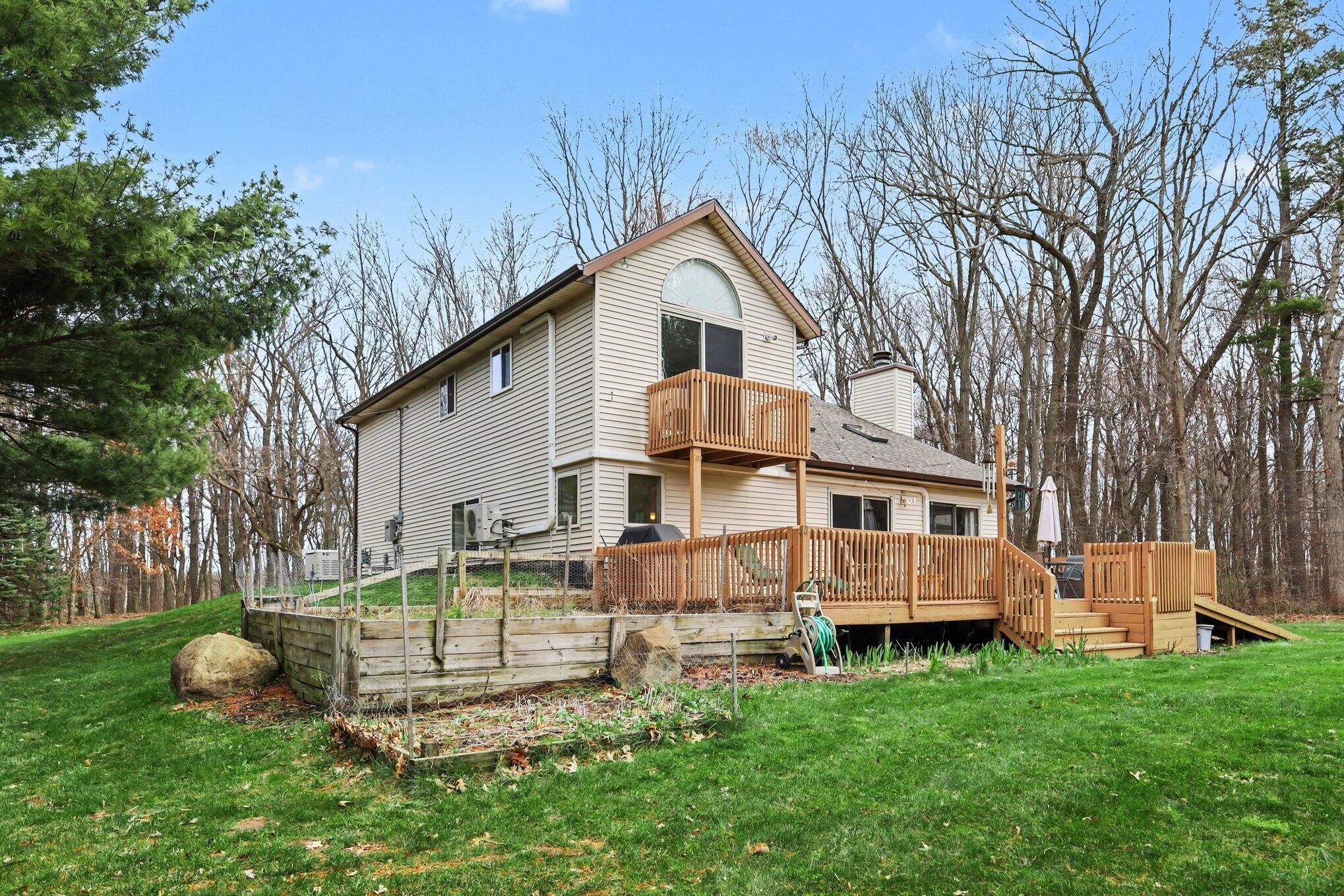 11180 Hart Street NE