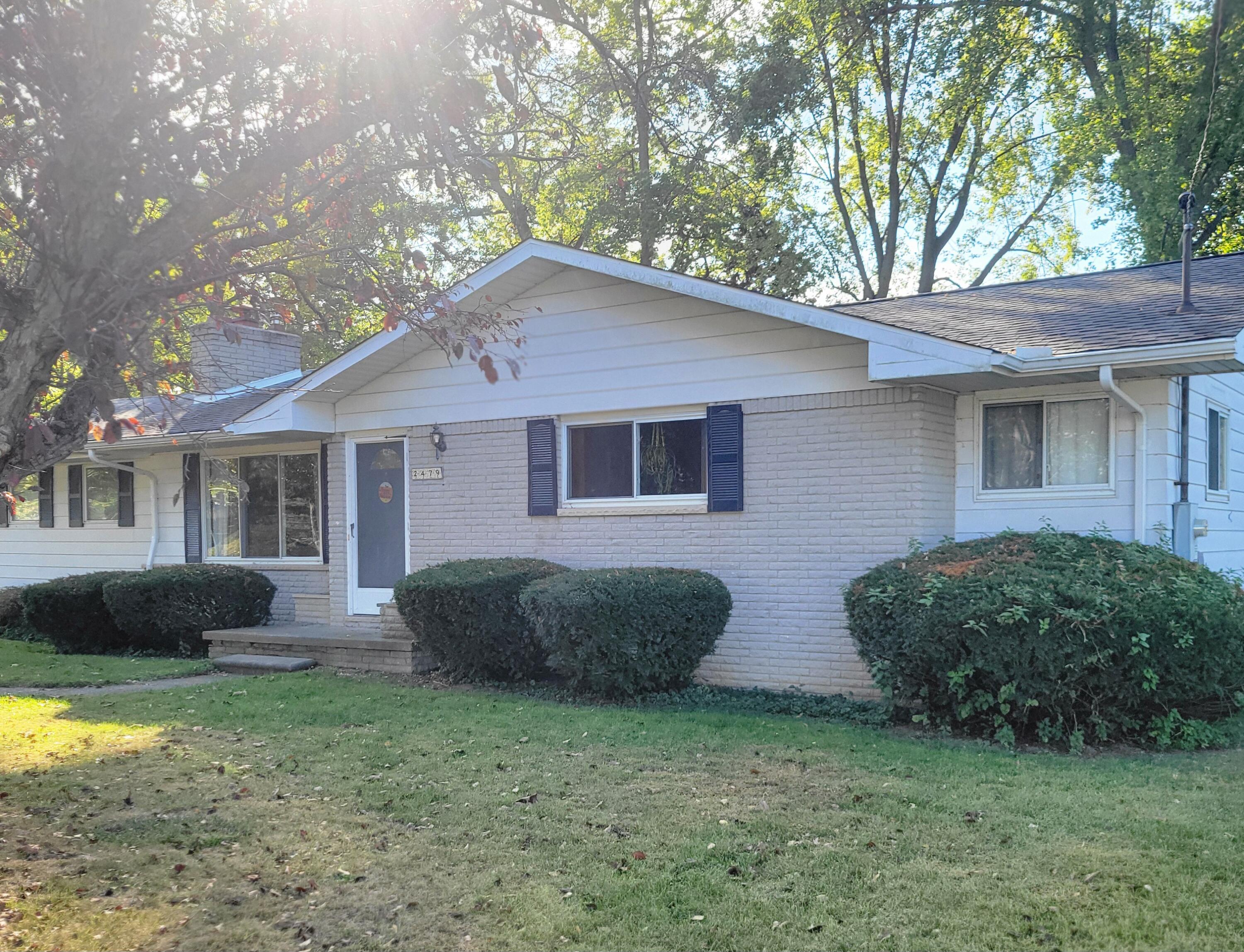 2479 N Long Lake Road