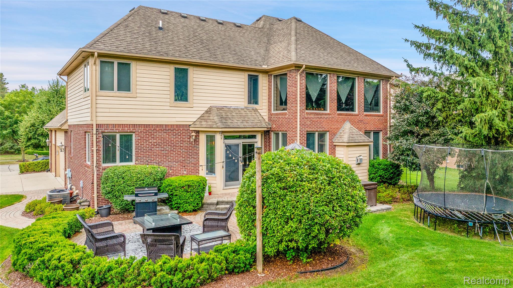 1167 Autumnview Drive