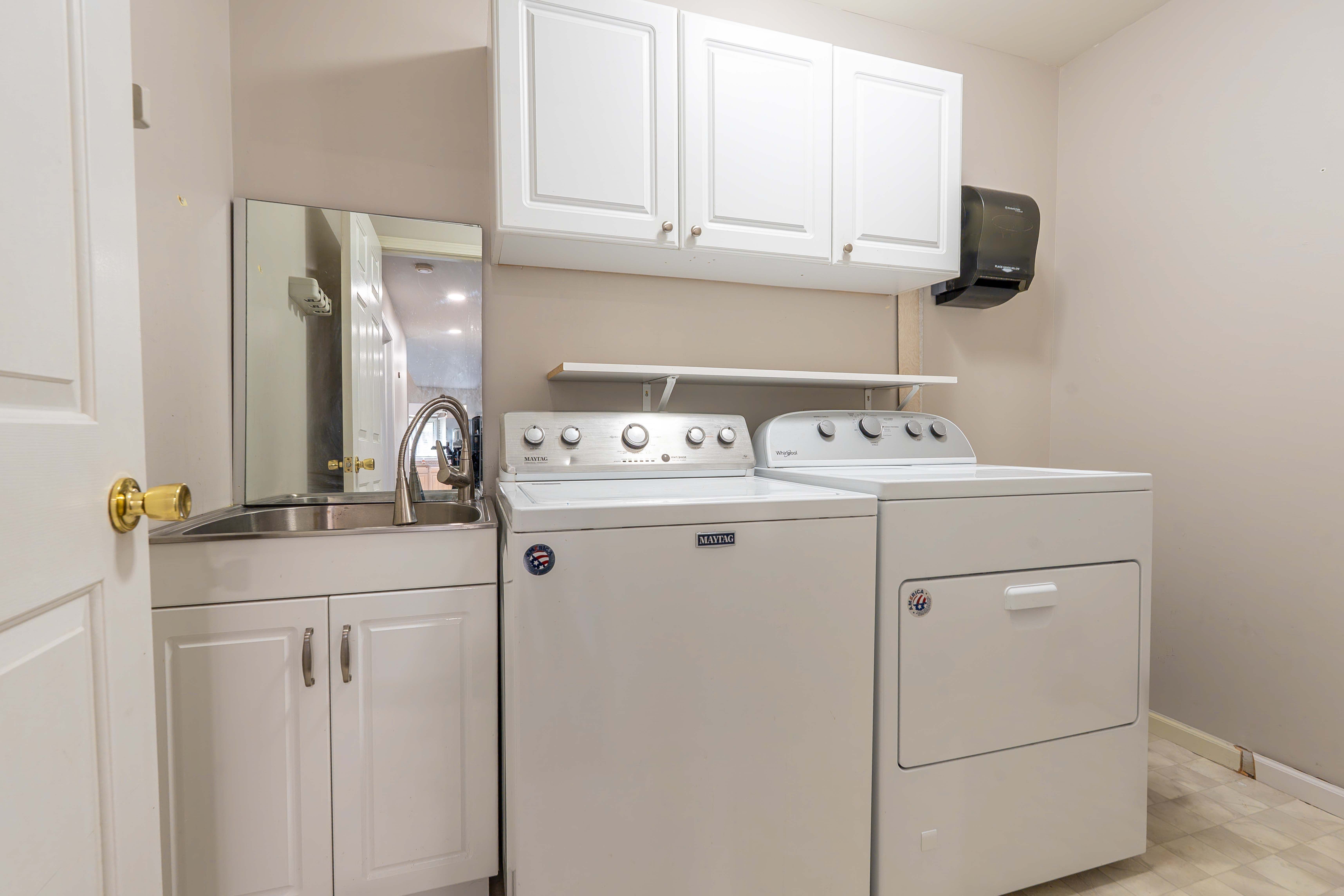 Chesterfield Township Macomb, Michigan 48047, United States, 4 Bedrooms Bedrooms, ,3 BathroomsBathrooms,Residential,Pending,129015