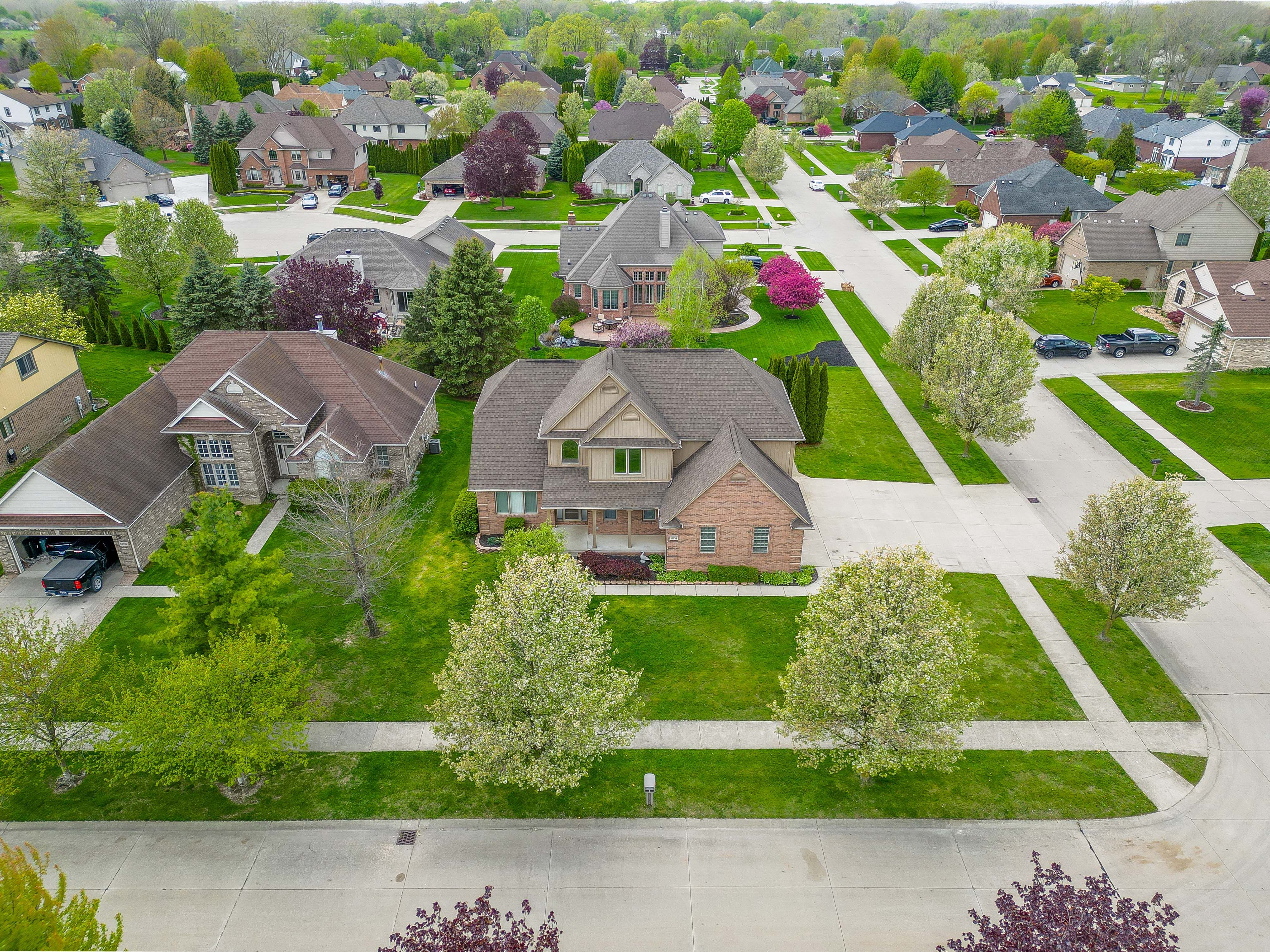 Chesterfield Township Macomb, Michigan 48047, United States, 4 Bedrooms Bedrooms, ,3 BathroomsBathrooms,Residential,Pending,129015