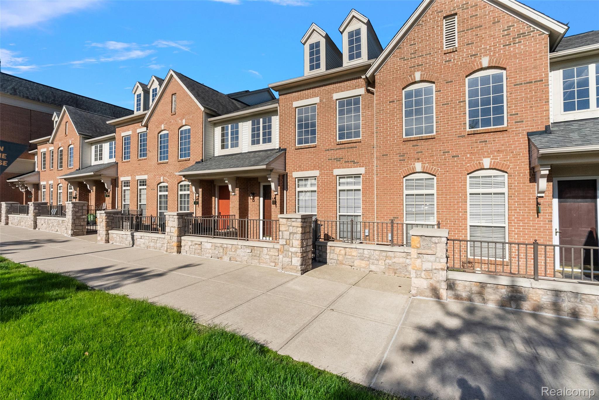 13 N N Squirrel Road